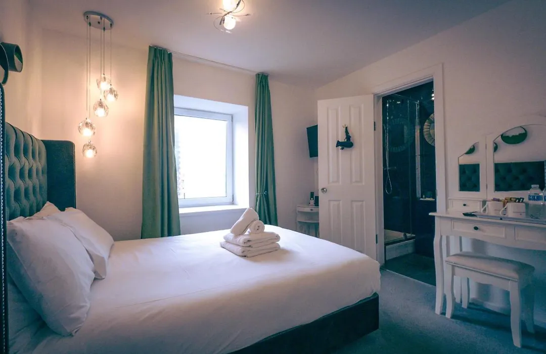 Oyo Newquay Beach Hotel-1