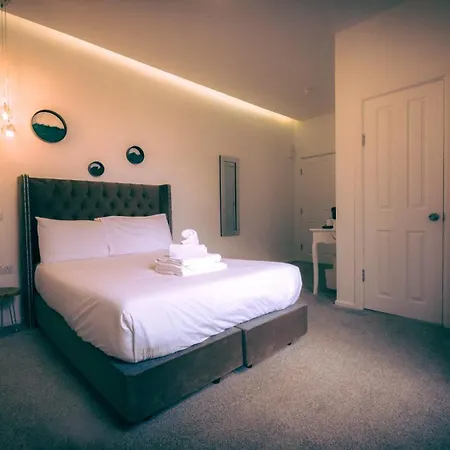Oyo Newquay Beach Hotel-3