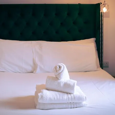Oyo Newquay Beach Hotel-2